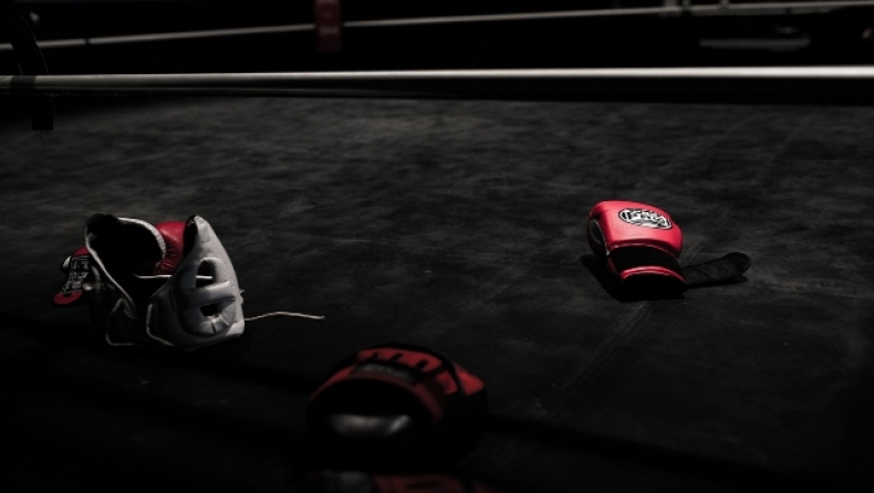  Σε κρίσιμη κατάσταση 16χρονος πρωταθλητής πυγμαχίας: Λιποθύμησε και χτύπησε το κεφάλι του (vid)