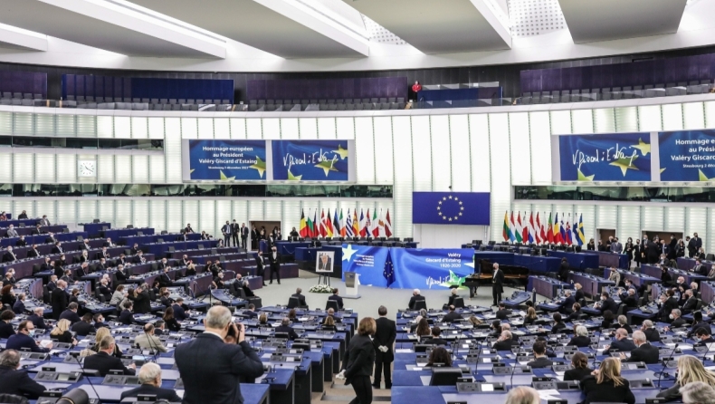 Νέα έφοδος των Αρχών σε γραφεία στο Ευρωπαϊκό Κοινοβούλιο: Την Τετάρτη σε δικαστική ακρόαση η Εύα Καϊλή (vid)