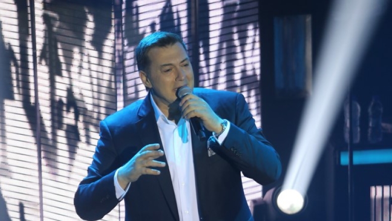 Μακρόπουλος: «Αν δεν ήμουν τραγουδιστής θα ήθελα να είμαι παλιατζής» (vid)
