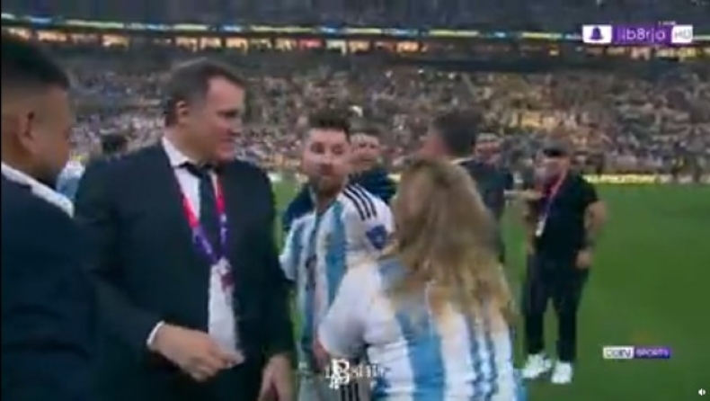 Μουντιάλ, Αργεντινή - Γαλλία: Η δακρυσμένη μάνα του Μέσι «μπούκαρε» στο γήπεδο για να αγκαλιάσει τον γιο της (vid)