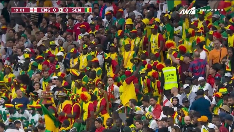 Μουντιάλ 2022, Αγγλία - Σενεγάλη: O Μαροκινός οπαδός πήγε ξανά στην κερκίδα των Σενεγαλέζων (vid)
