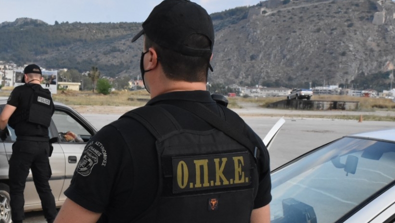 Αστυνομική επιχείρηση στη δυτική Αττική μετά τα επεισόδια, με ΟΠΚΕ, ΜΑΤ, ελικόπτερα και πυροσβεστικά