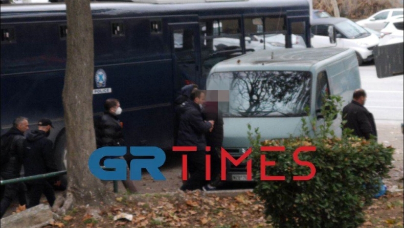 Συνελήφθη 23χρονος ράπερ που λήστεψε 8 καταστήματα σε δύο ώρες στη Θεσσαλονίκη (vid)