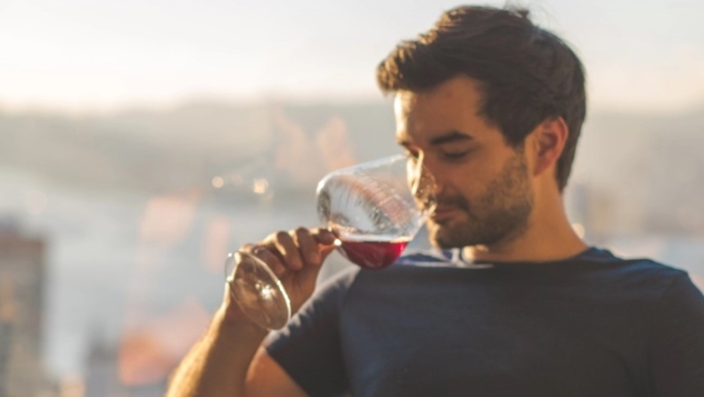 Wine o'clock: Τα 5 tips για να ξέρεις πώς να πίνεις το κρασί σου