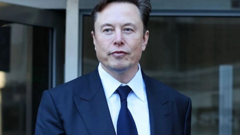 Ο Elon Musk άλλαξε το όνομά του σε "Mr. Tweet" και τώρα δεν μπορεί να το αλλάξει (στο Twitter)