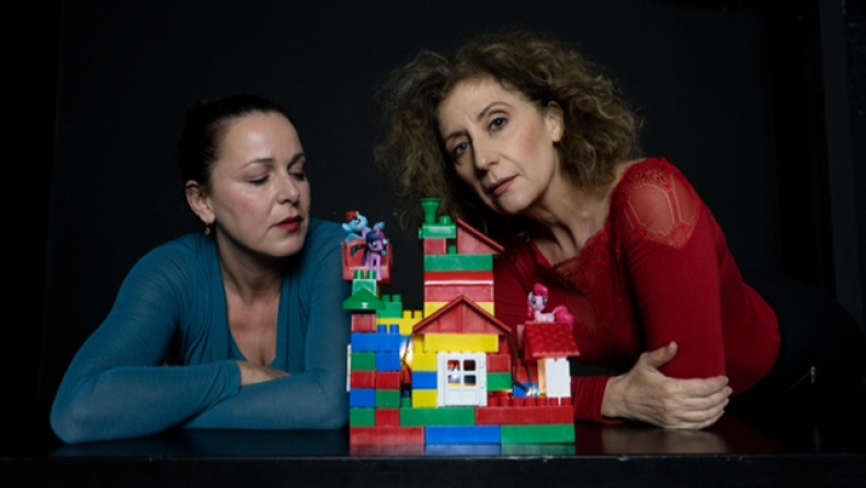 Η παράσταση «ΚΟΛΠΕΡΤ» κάνει πρεμιέρα στις 14 Ιανουαρίου στο θέατρο NOŪS