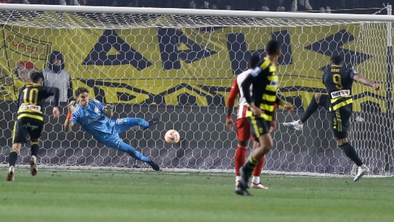 Ο Άρης βλέπει κάθε χρόνο την ίδια ταινία