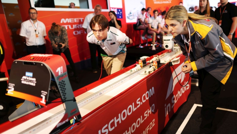 F1 In Schools: Πρωτοβουλία για ομάδες αποτελούμενες μόνο από κορίτσια