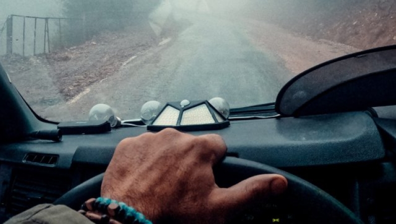 Ήξερες ότι ξεθαμπώνεις λάθος τα τζάμια του αμαξιού σου;