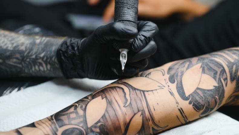 Μην το δοκιμάσεις: Τα 5 πιο επικίνδυνα σημεία του σώματος για να κάνεις τατουάζ