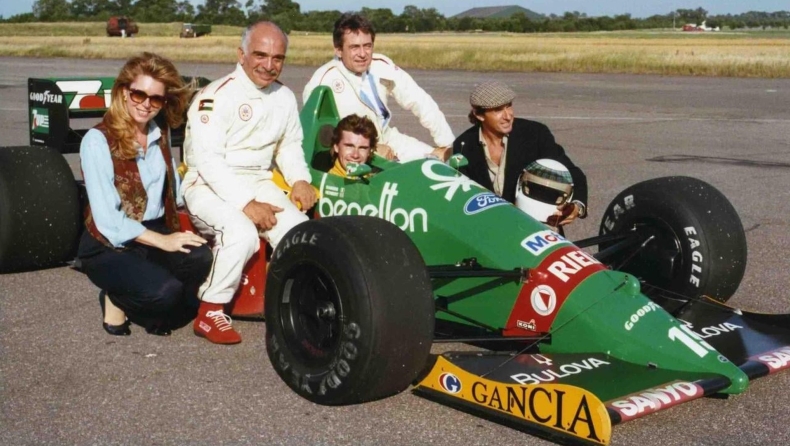 Όταν ο τέως βασιλιάς Κωνσταντίνος οδήγησε Formula 1