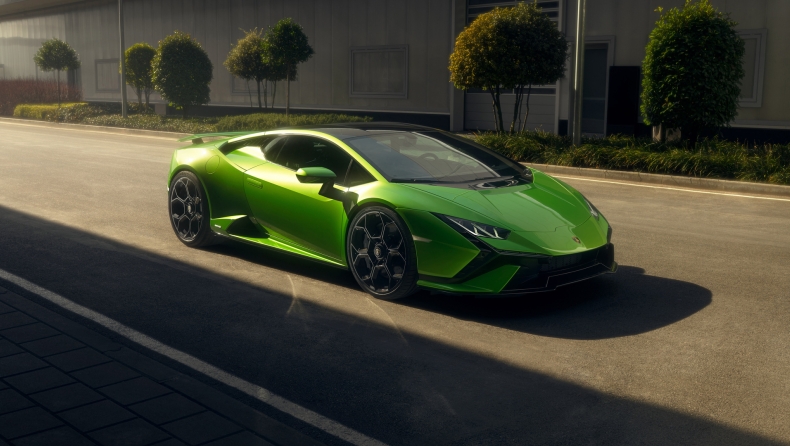 H Lamborghini Huracan Tecnica «φοράει» Potenza της Bridgestone (vid)