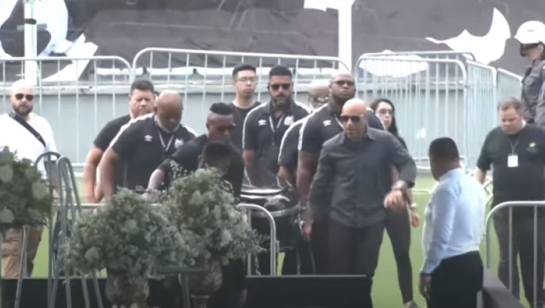 Live streaming το «αντίο» στον Πελέ: Λαϊκό προσκύνημα στο γήπεδο της Σάντος