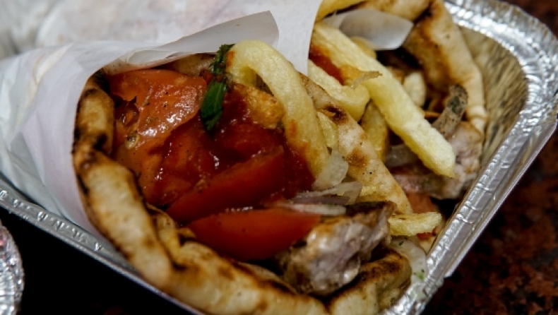 Αποκαθηλώνεται ο «βασιλιάς» του fast food:Τα φαγητά που κερδίζουν τη «μάχη» από το σουβλάκι