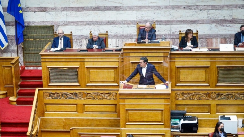 Ένταση Τσίπρα-Τασούλα στη Βουλή: «Σκεφτείτε τις εκφράσεις σας» - «Είναι υποχρέωσή μου να πω την αλήθεια»