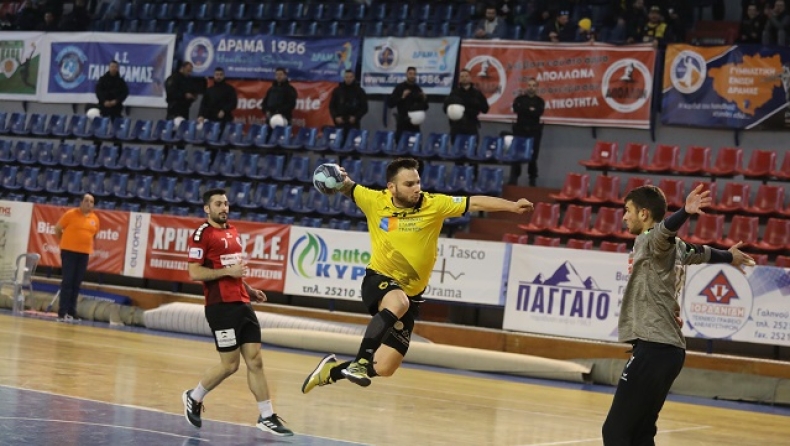 Handball Premier: Πέρασε από τη Δράμα η ΑΕΚ, διπλά παραμονής για Ζαφειράκη και Πυλαία