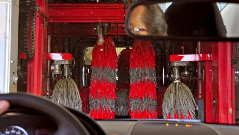 Πλυντήρια αυτοκινήτων: Τι αλλάζει στην ίδρυση και λειτουργία τους