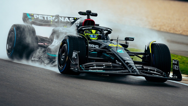 Formula 1: Ο Χάμιλτον κυνηγά το πρωτάθλημα σαν να είναι το πρώτο του 