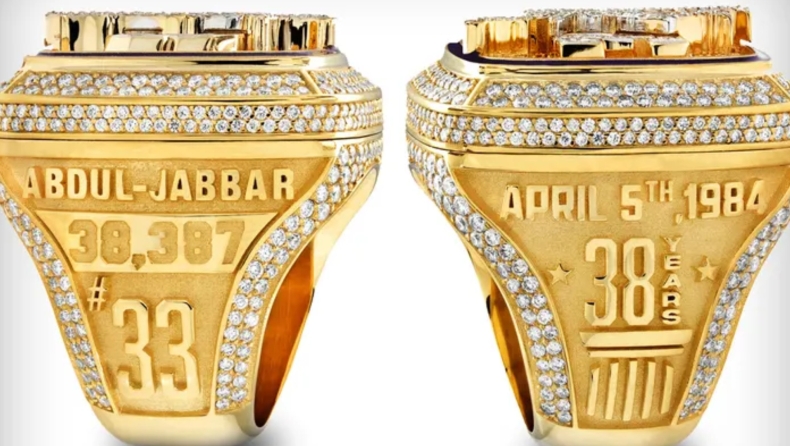 Λέικερς: Δώρο στον Αμπντούλ Τζαμπάρ ένα δακτυλίδι με 578 διαμάντια (vid)