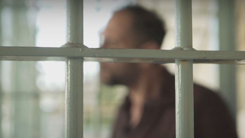 Εξομολόγηση κρατούμενου στον Κορυδαλλό: «Πάντα φοράω δεμένα παπούτσια, με τις παντόφλες δεν είσαι προετοιμασμένος» (vid)