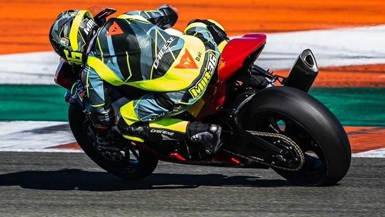MotoGP: Ο Μιρ προπονείται με μία Honda CBR 1000 RR στη Βαλένθια