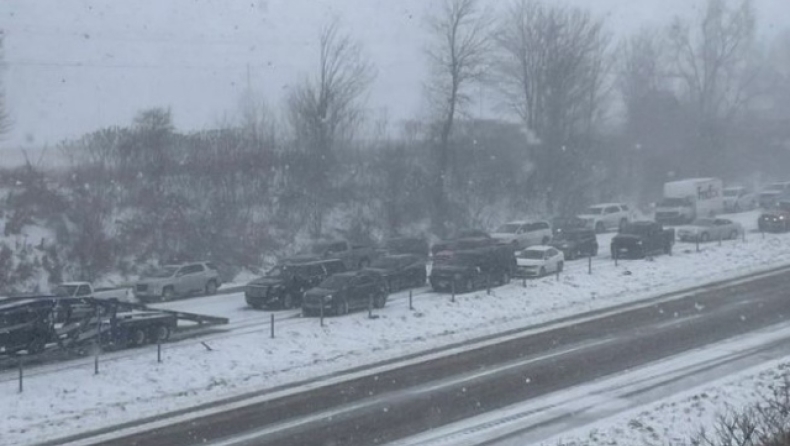Απίστευτες εικόνες στις ΗΠΑ: Χιονοθύελλα προκάλεσε καραμπόλα με περισσότερα από 50 οχήματα (vid)