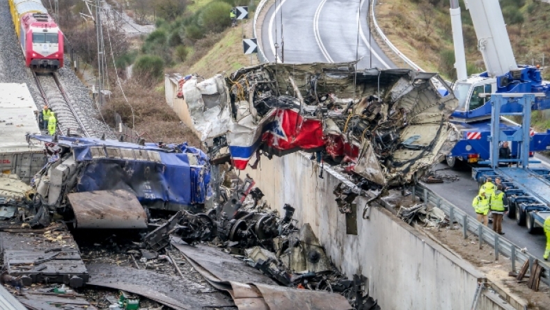 Τραγωδία στα Τέμπη: 20χρονος φοιτητής περιγράφει πώς έσωσε μωρό από το το 3ο βαγόνι