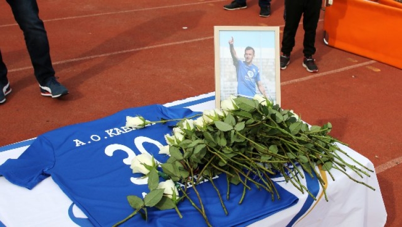 Τραγωδία στα Τέμπη: Καβάλα και Νέστος Χρυσούπολης τίμησαν τη μνήμη του Ιορδάνη Αδαμάκη