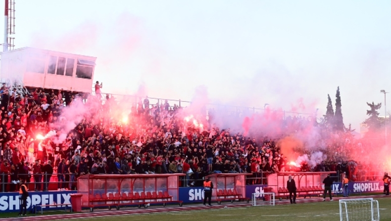 ΑΕΚ - Ολυμπιακός: Ψυχολογικές «ντόπες» από τον κόσμο στον Ρέντη πριν το ντέρμπι