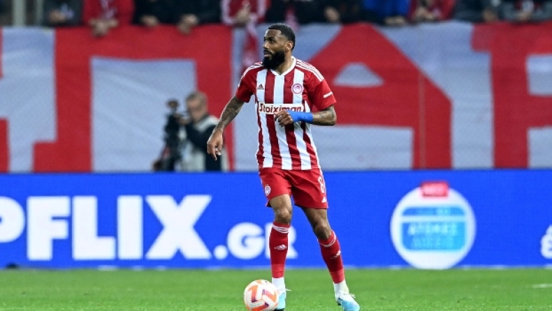 Ολυμπιακός: O μεγάλος προβληματισμός του Μίτσελ ενόψει ΑΕΚ λόγω της πιθανής απουσίας του Εμβιλά