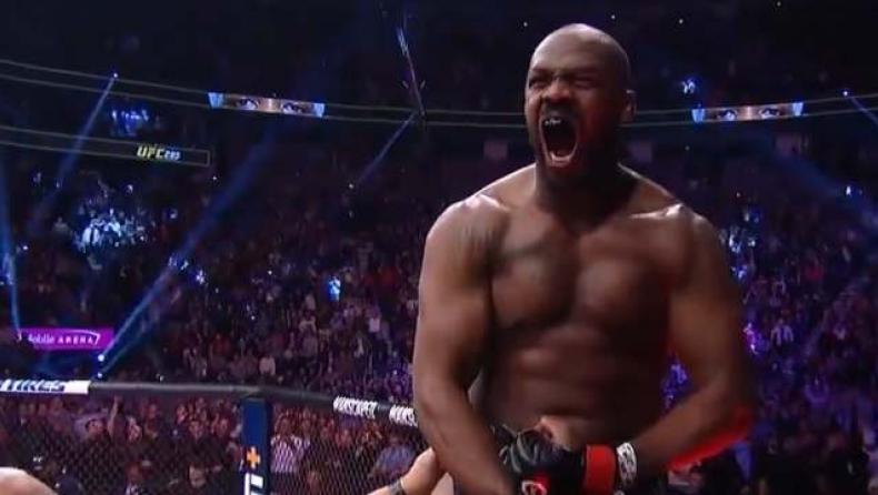 UFC: Ο Τζον Τζόουνς επέστρεψε ύστερα από τρία χρόνια και ήταν σαρωτικός (vid)