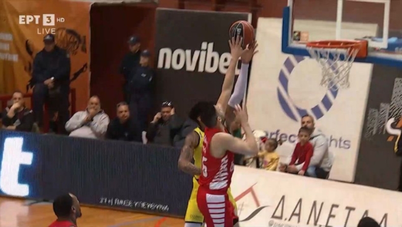 Κόβει τον Γκρέι ο Παπανικολάου