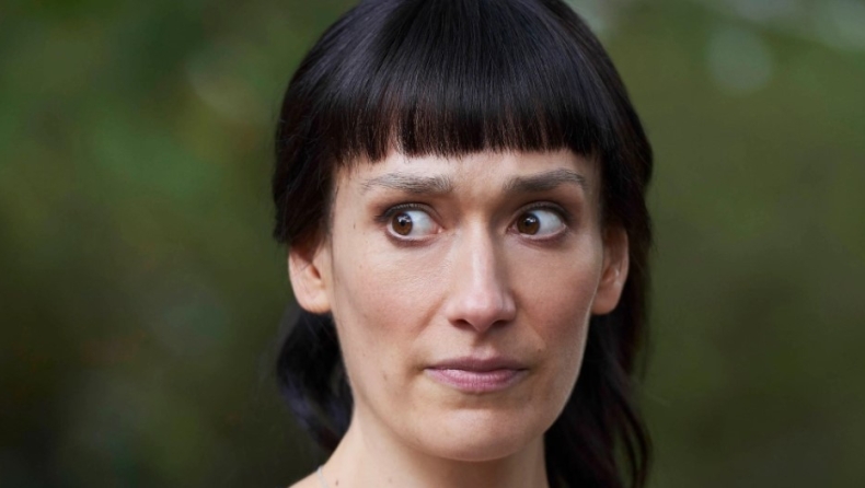 Πάνε τα red flags; Τώρα τα beige flags σου λένε ποιος είναι βαρετός στο dating