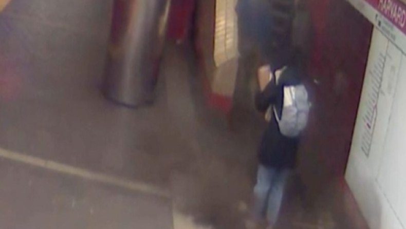 Επιβάτης παραλίγο να χτυπηθεί στο μετρό της Μασαχουσέτης όταν το ταβάνι κατέρρευσε (vid)