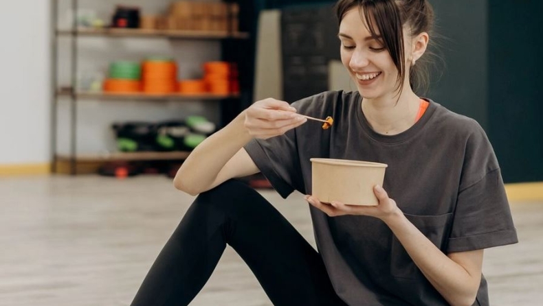 8 σημάδια που δείχνουν ότι δεν τρως αρκετά