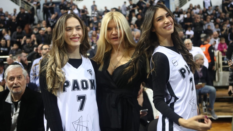 Οι κόρες του Μπάνε, Άννα και Τέα Πρέλεβιτς εμφανίστηκαν στο γήπεδο φορώντας τη φανέλα του πατέρα τους