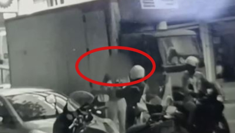 Βίντεο ντοκουμέντο από τον 62χρονο που πάτησε με το όχημά του αστυνομικό επειδή του έκοψε κλήση