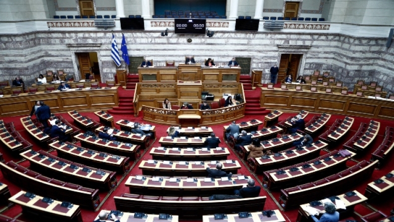 Βουλή: Ψηφίστηκε η τροπολογία, μπλόκο στο κόμμα Κασιδιάρη