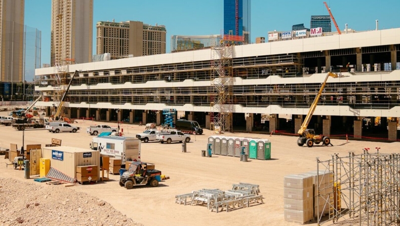 Formula 1, Λας Βέγκας: Το κτίριο των paddock έχει μήκος όσο τρία γήπεδα ποδοσφαίρου (vid)