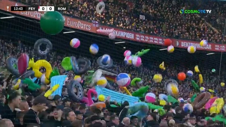 Οι οπαδοί της Φέγενορντ πετούν πολύχρωμα παιχνίδια στο Ντε Κάιπ 