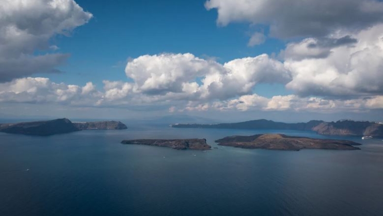 CNN: «Θέμα χρόνου να εκραγεί το ηφαίστειο στη Σαντορίνη και να καλυφθεί με στάχτη»