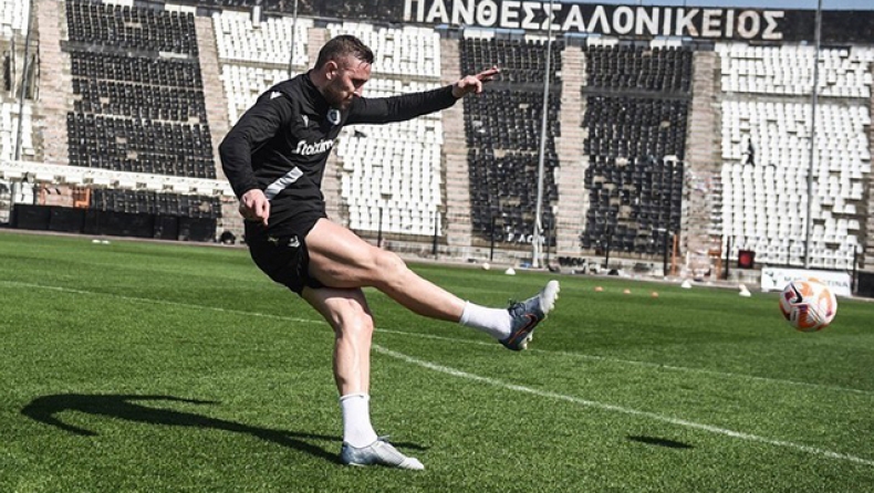 Ο Γιάσμιν Κούρτιτς στη σημερινή προπόνηση του ΠΑΟΚ