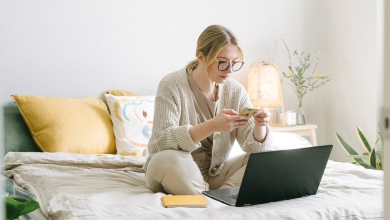 Τι είναι το «micro - cheating» και γιατί δημιουργεί προβλήματα σε χιλιάδες ζευγάρια