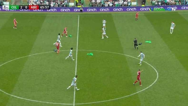 Η μπάλα στο Σέλτικ - Αμπερντίν... παγιδεύτηκε σε σακούλα εν ώρα αγώνα