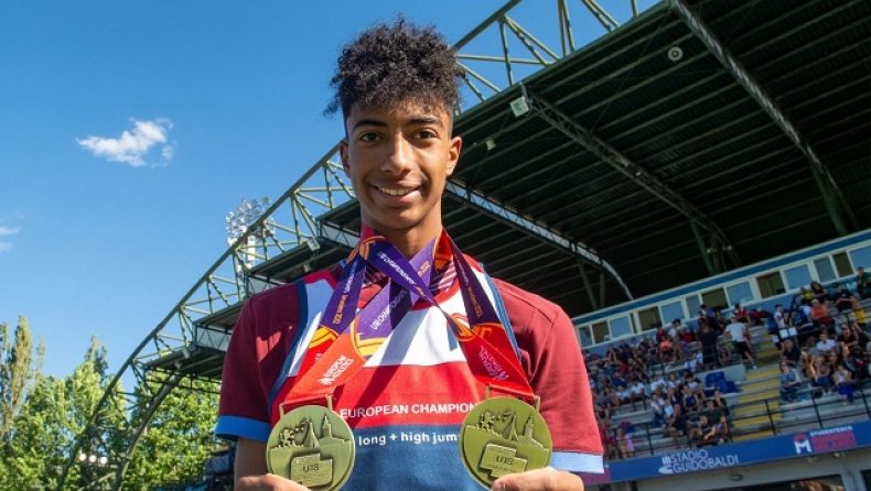 O Ματία Φουρλάνι κρατάει μετάλλια