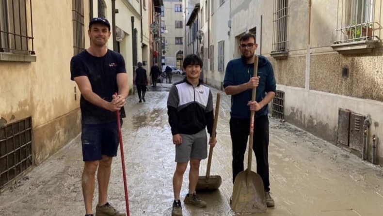 Formula 1: O Τσουνόντα βοηθά να καθαριστούν οι δρόμοι της Φαέντσα (vid) 