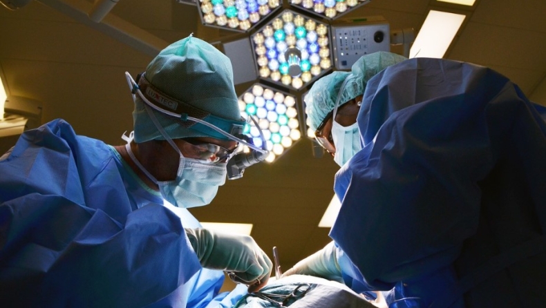 Πρόστιμο σε γιατρό στις ΗΠΑ επειδή αποκάλυψε ότι έκανε άμβλωση σε 10χρονο κορίτσι που είχε πέσει θύμα βιασμού