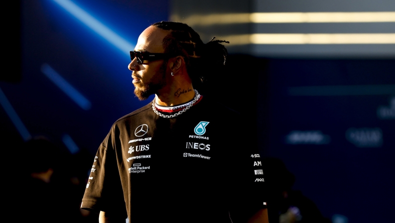 Formula 1: Η Mercedes τελικά θα «ακούσει» τον Χάμιλτον