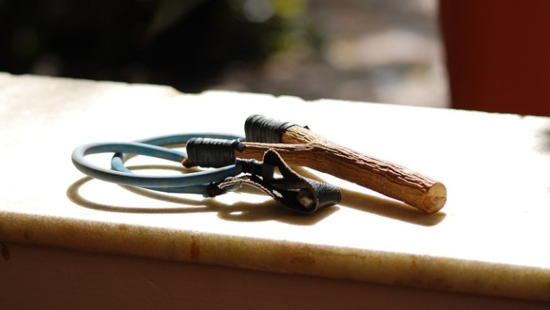 Ένα 13χρονο αγόρι στις ΗΠΑ έσωσε την μικρή του αδερφή από απόπειρα απαγωγής χρησιμοποιώντας...τη σφεντόνα του