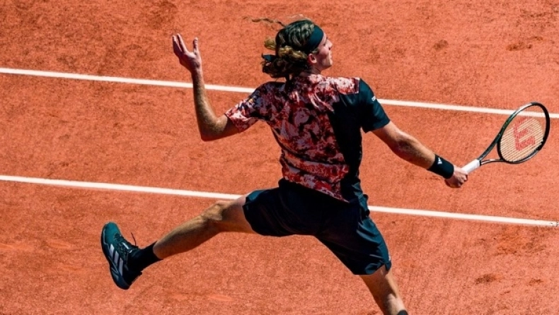 Ο Τσιτσιπάς χαλαρώνει με ταινίες της Μάργκοτ Ρόμπι στο Roland Garros Ο Τσιτσιπάς χαλαρώνει με ταινίες της Μάργκοτ Ρόμπι στο Roland Garros